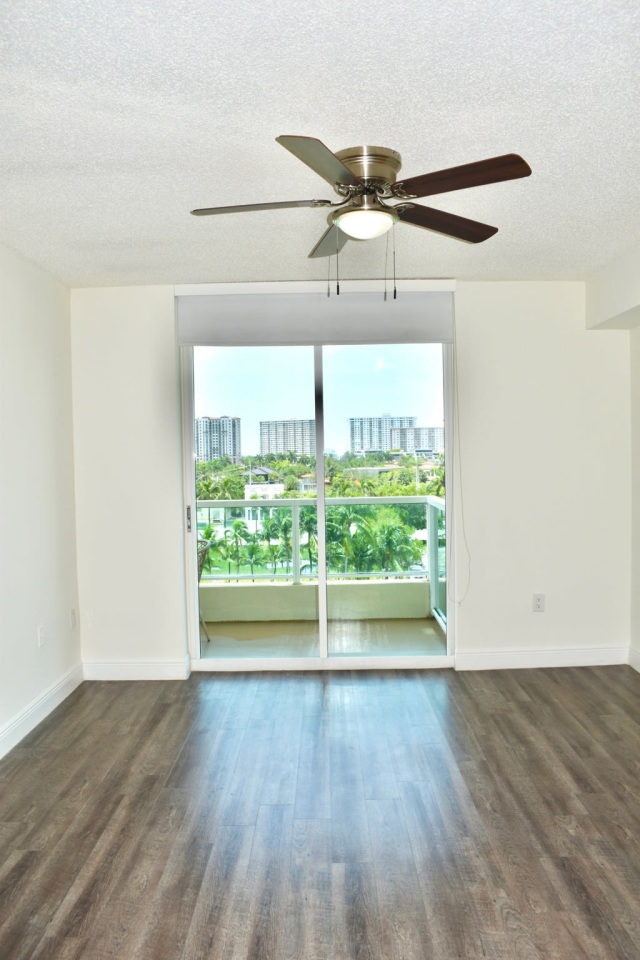 Intracoastal Yacht Club Image 10