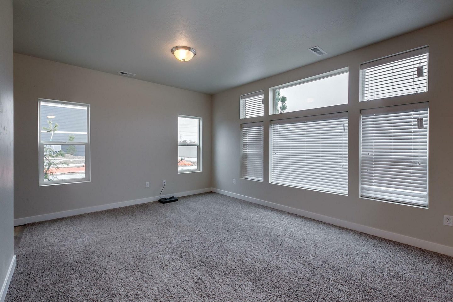 Kensington Apartments Image 39