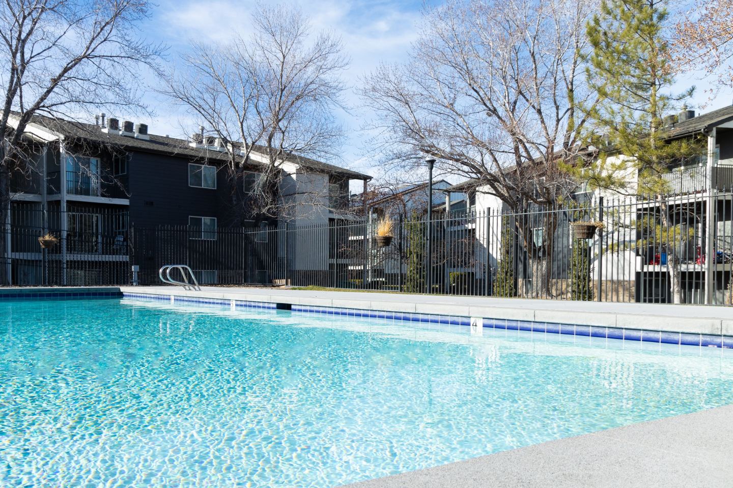 Crossroads Apartments Image 15