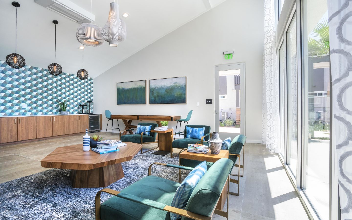 Vercanta Newport Beach Image 1