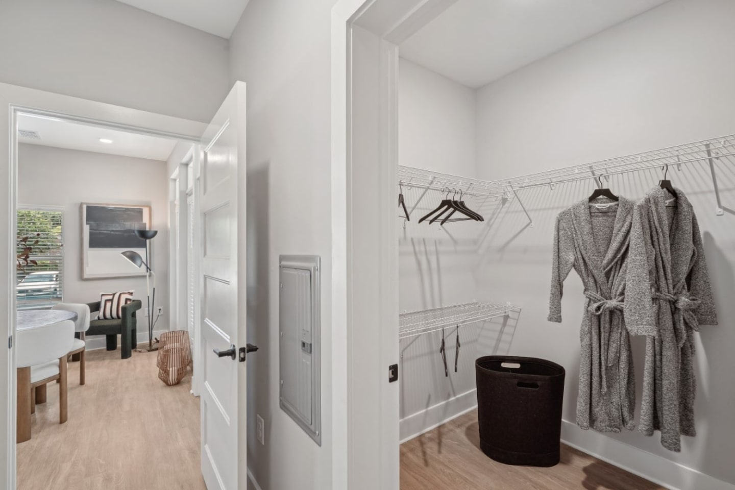 900 Willow Image 23