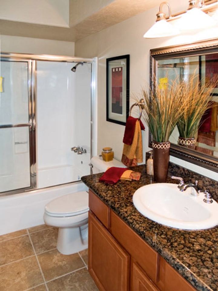 Stonemark Condominiums Image 11