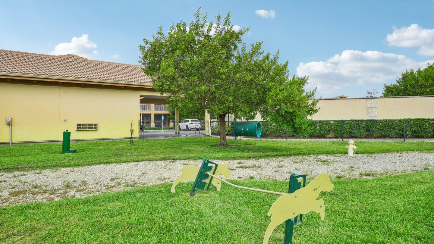 Springs at Gulf Coast Image 17