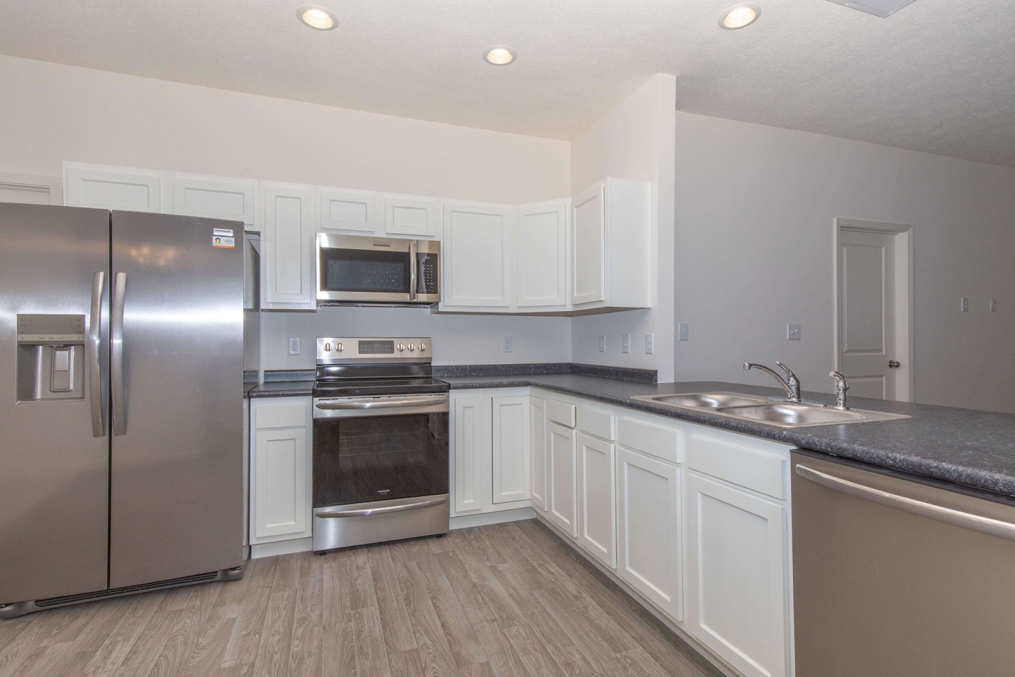 Avalon Bluffs Image 100