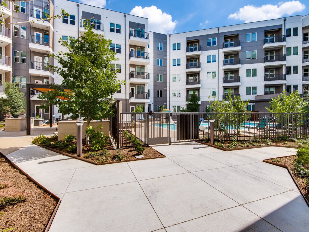880 Lyn Image 13