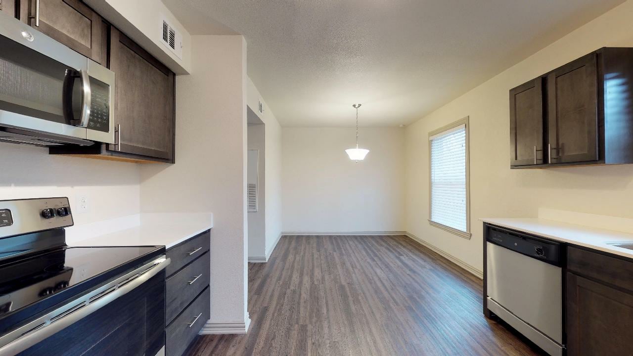 Westside Court Image 23