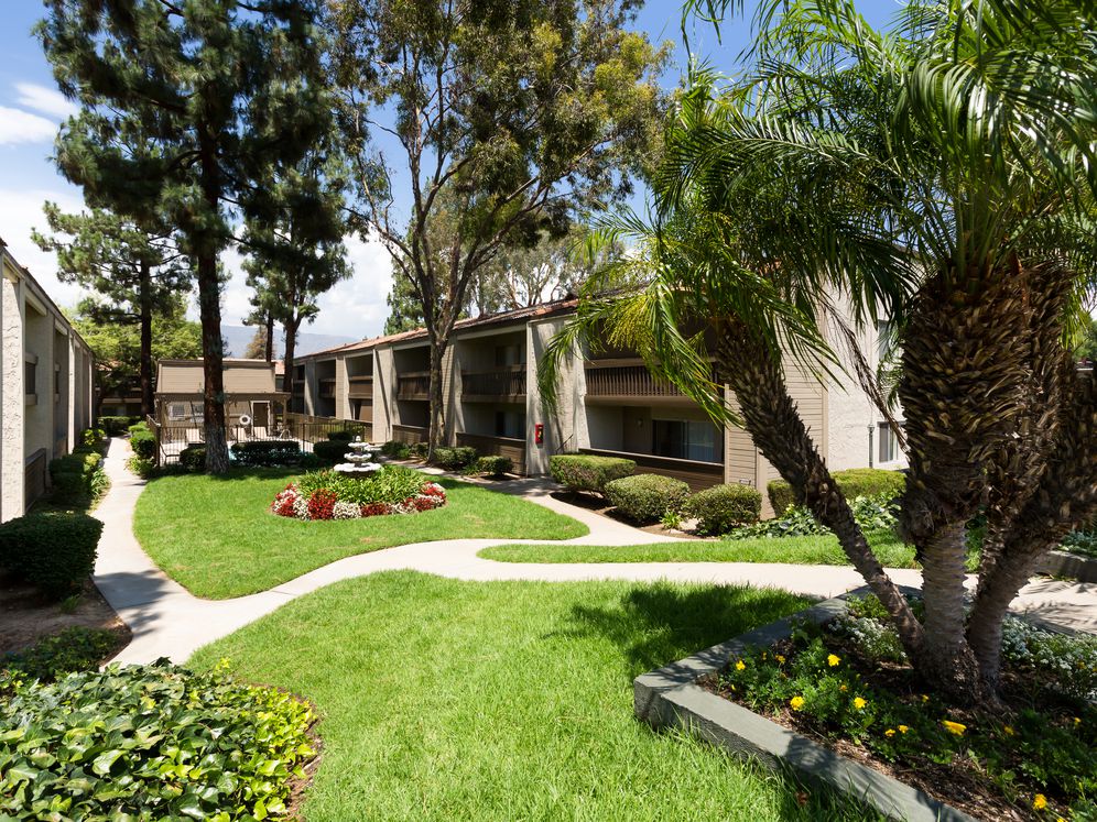 eaves San Dimas Image 15