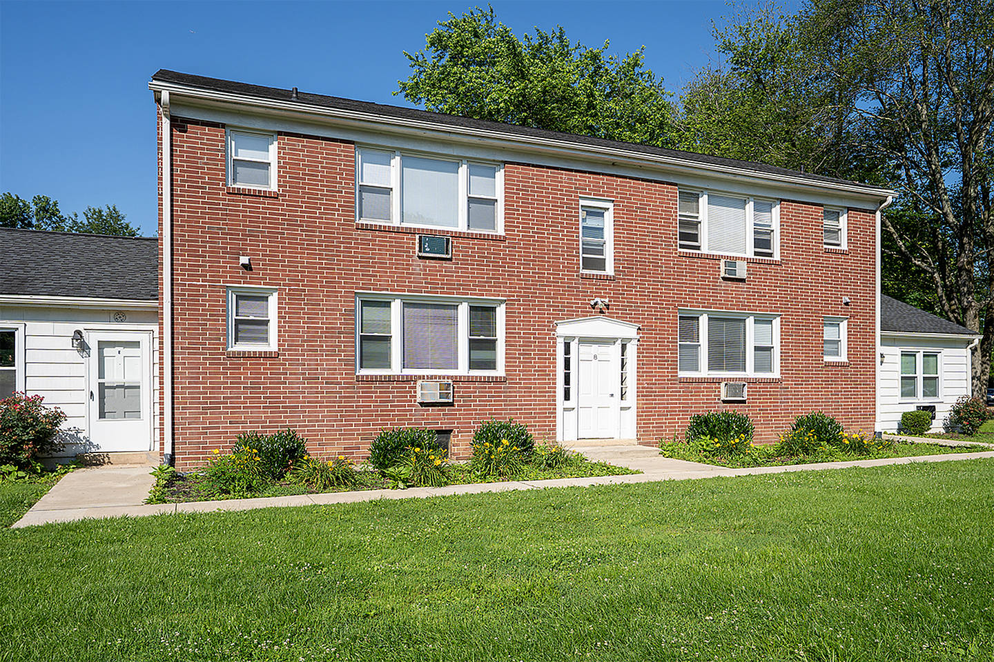 Larkwood Place Apartments Image 18