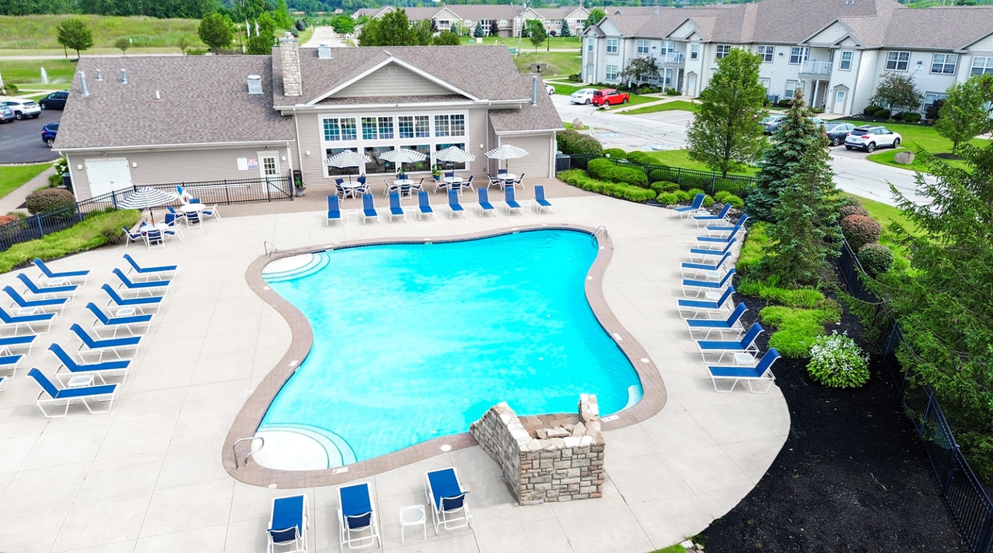 Cobblestone Court Apartments Image 13