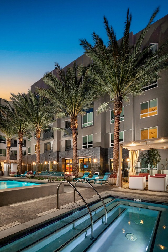 Chroma Apartment Homes Image 8