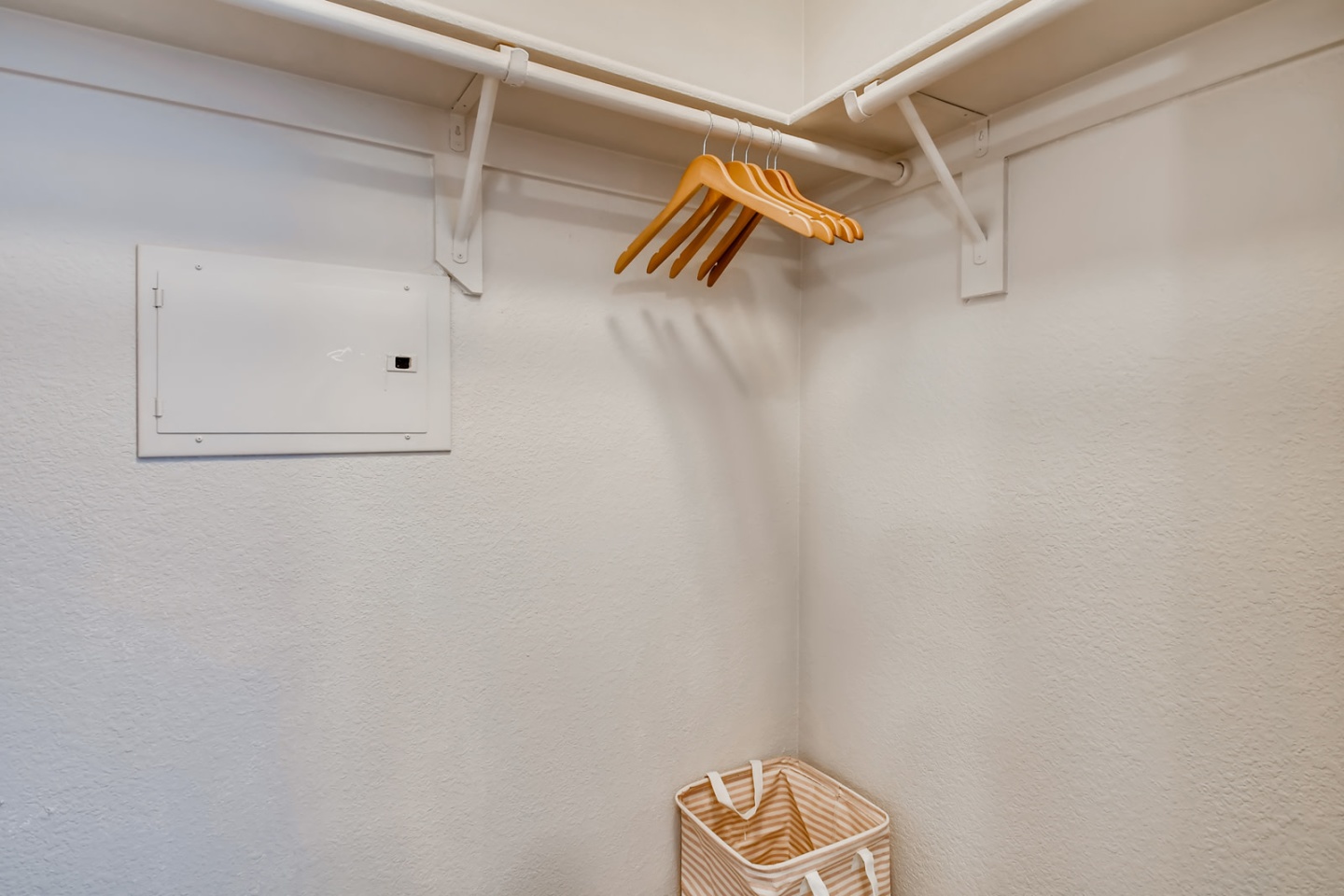 Mandarina Apartment Homes Image 20