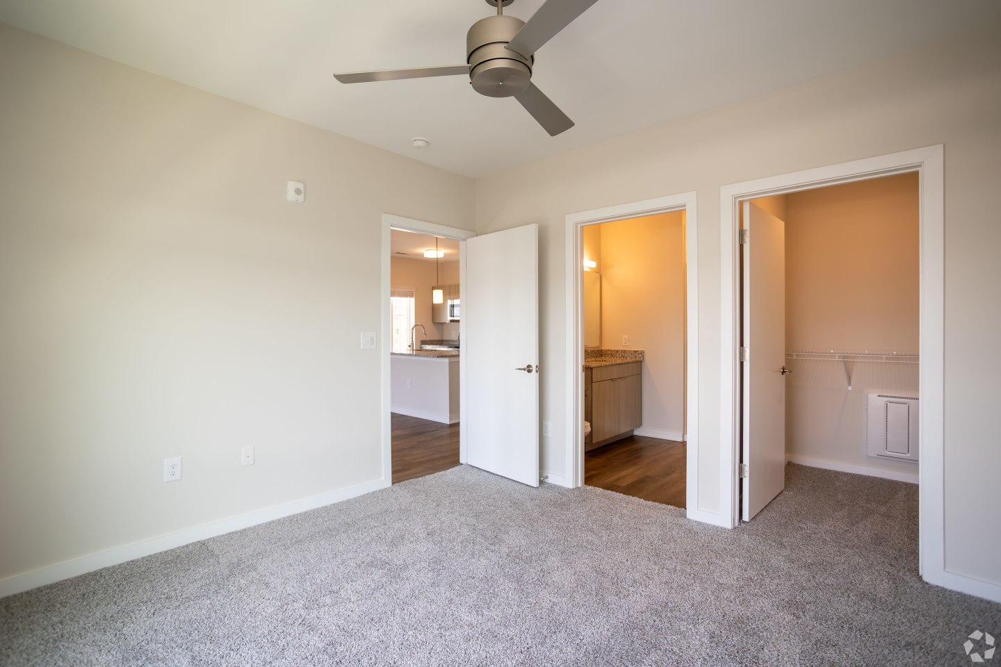 Novi Flats Image 100