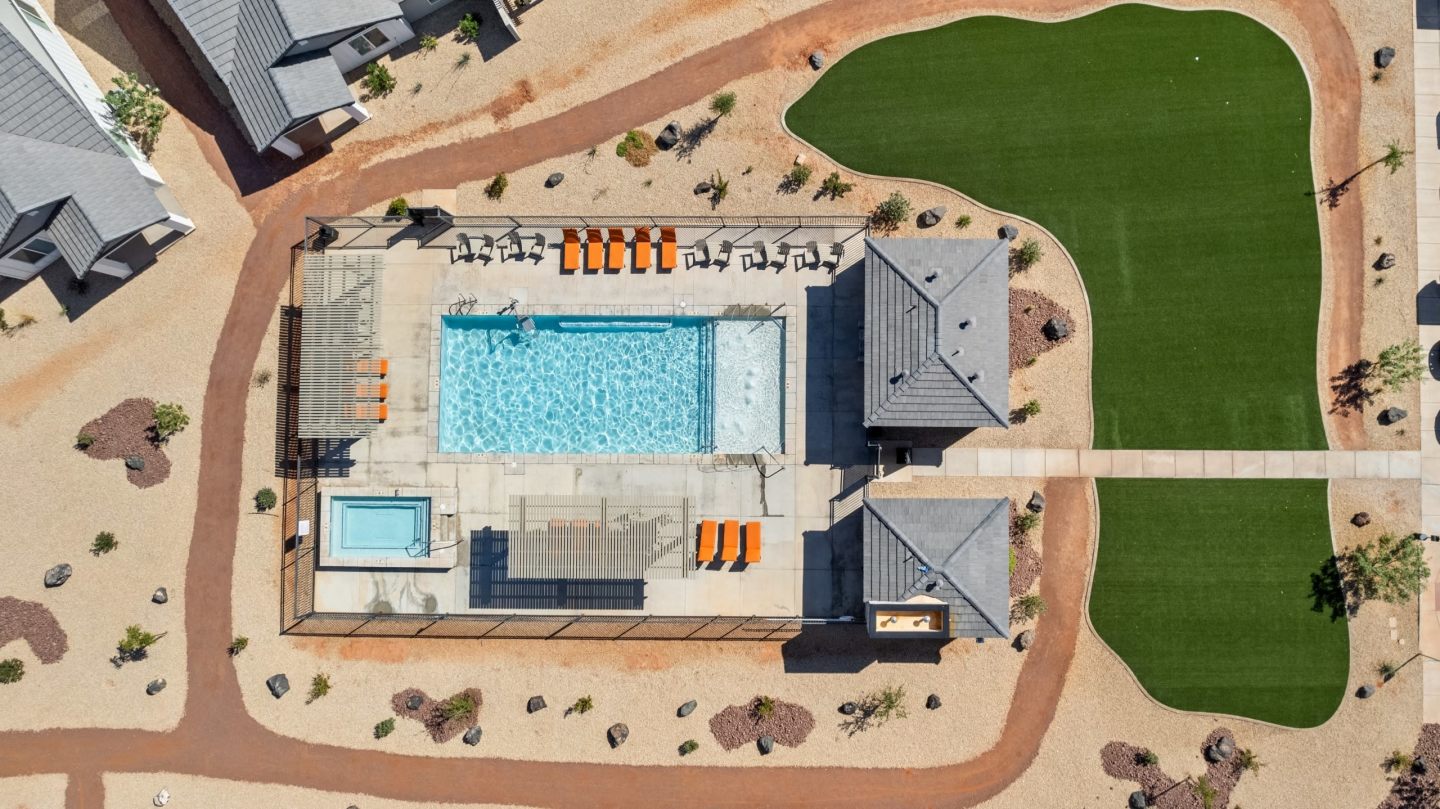 Desert Village Townhomes Image 16