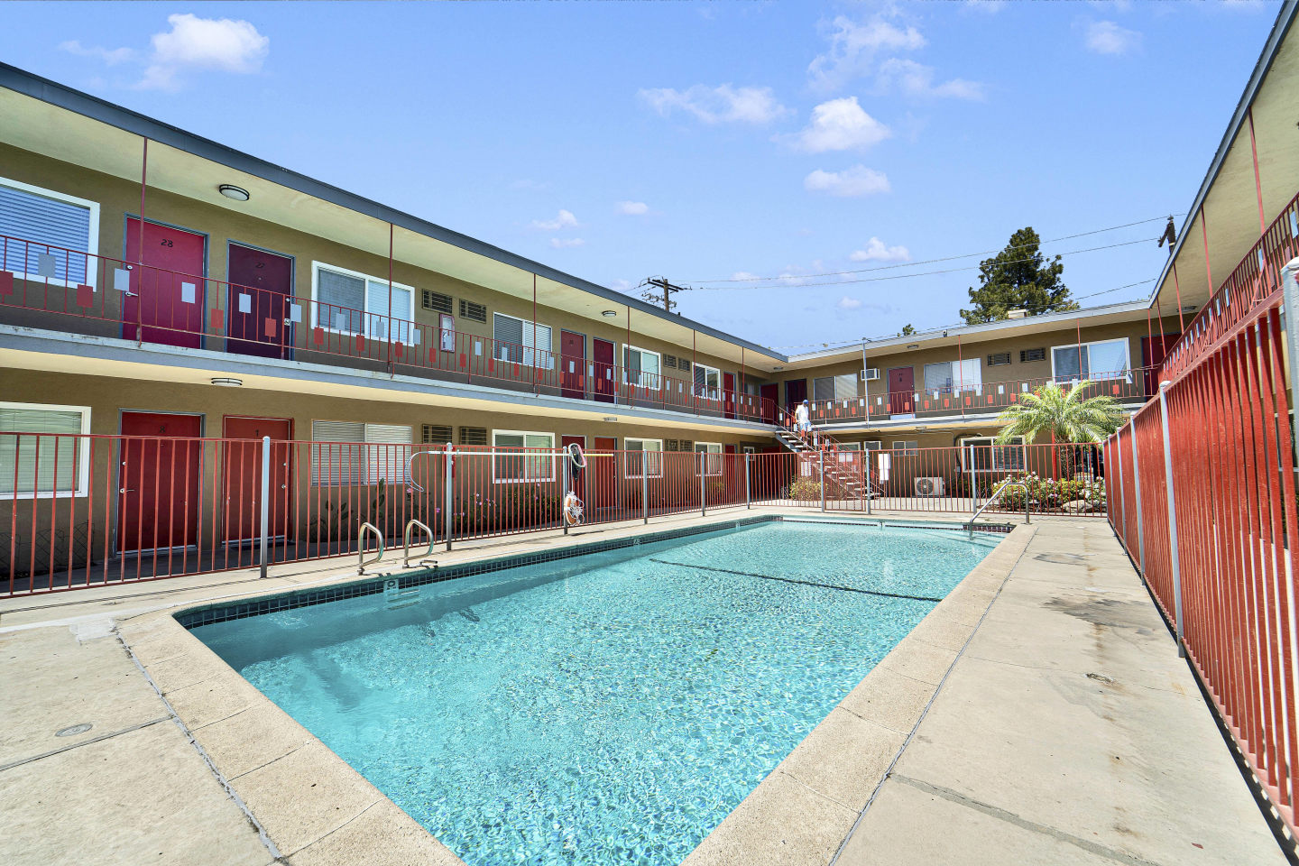 Twin Palms Image 1