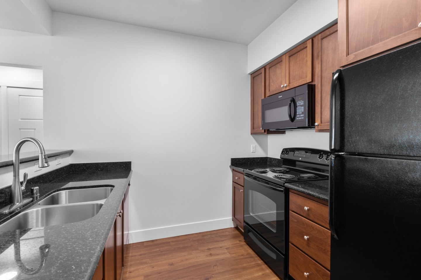 Regency Park Apartments at Queensgate Image 2