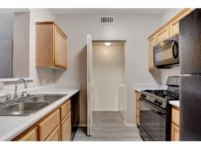 Tierra Villas at Lone Mountain Image 36