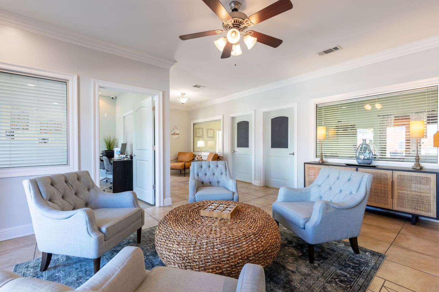 Oceanaire Apartments Image 16