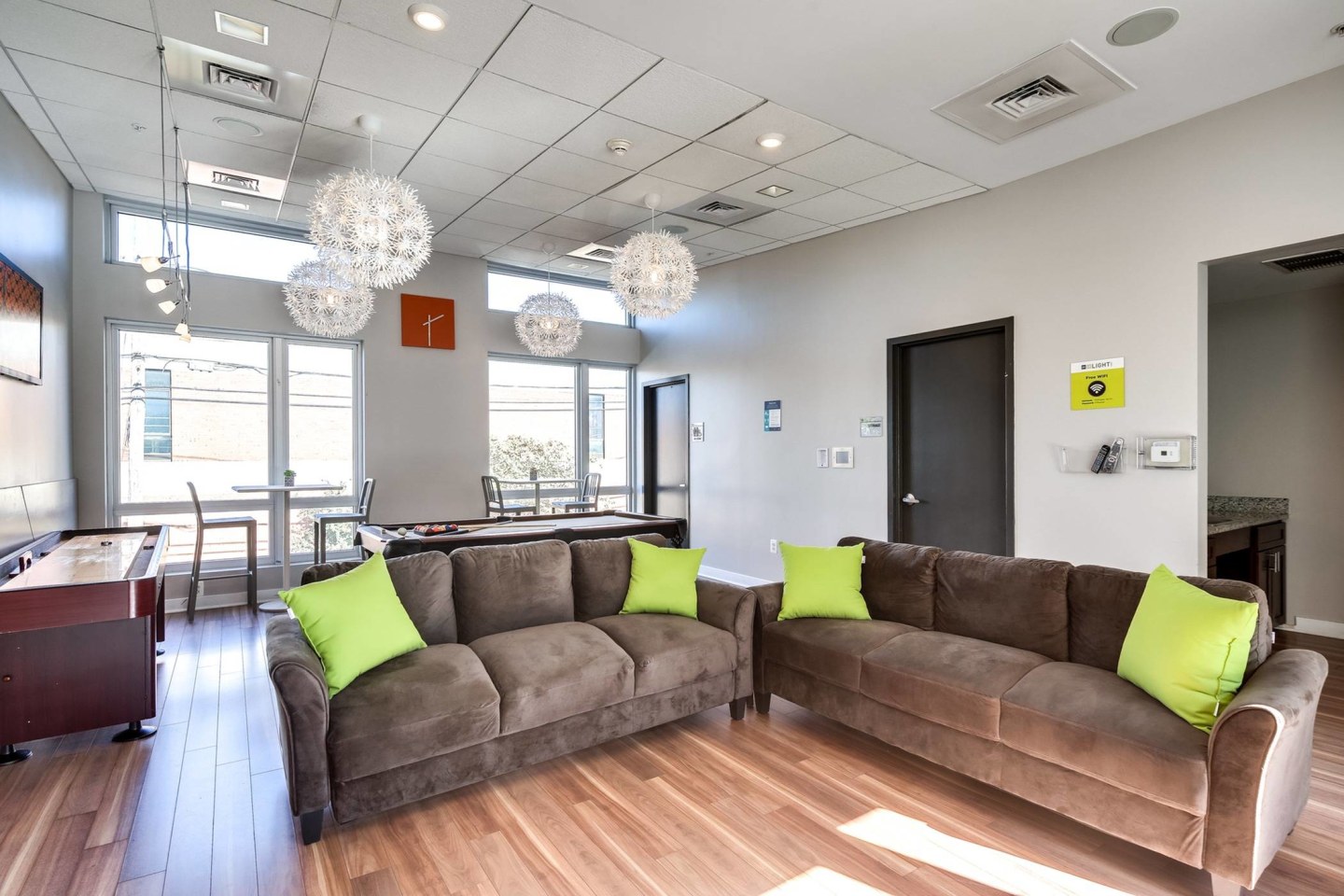 1111 Light Street Image 29