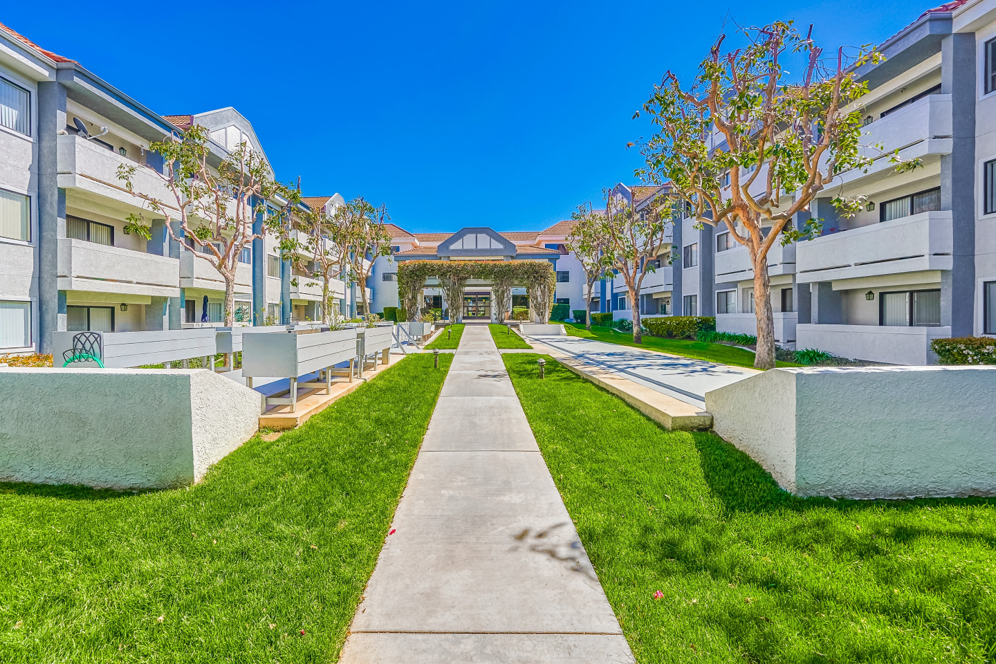 Casa Grande Senior Apartments - Senior Housing Image 5