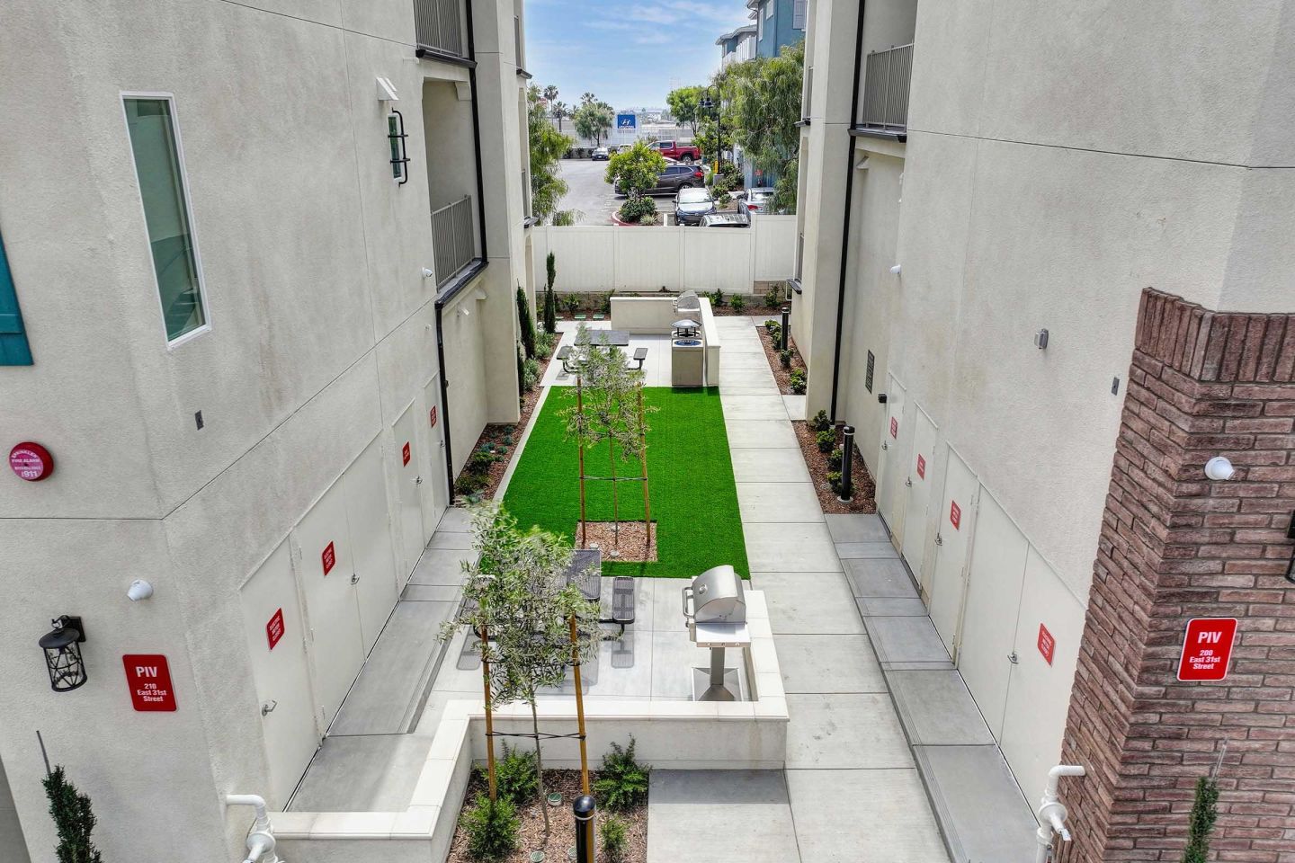 The Commodore Apartments Image 8