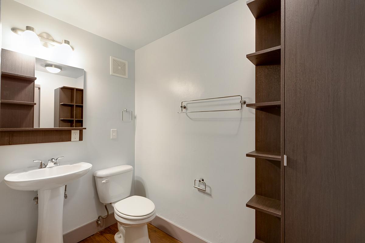 Altair Apartments Image 5