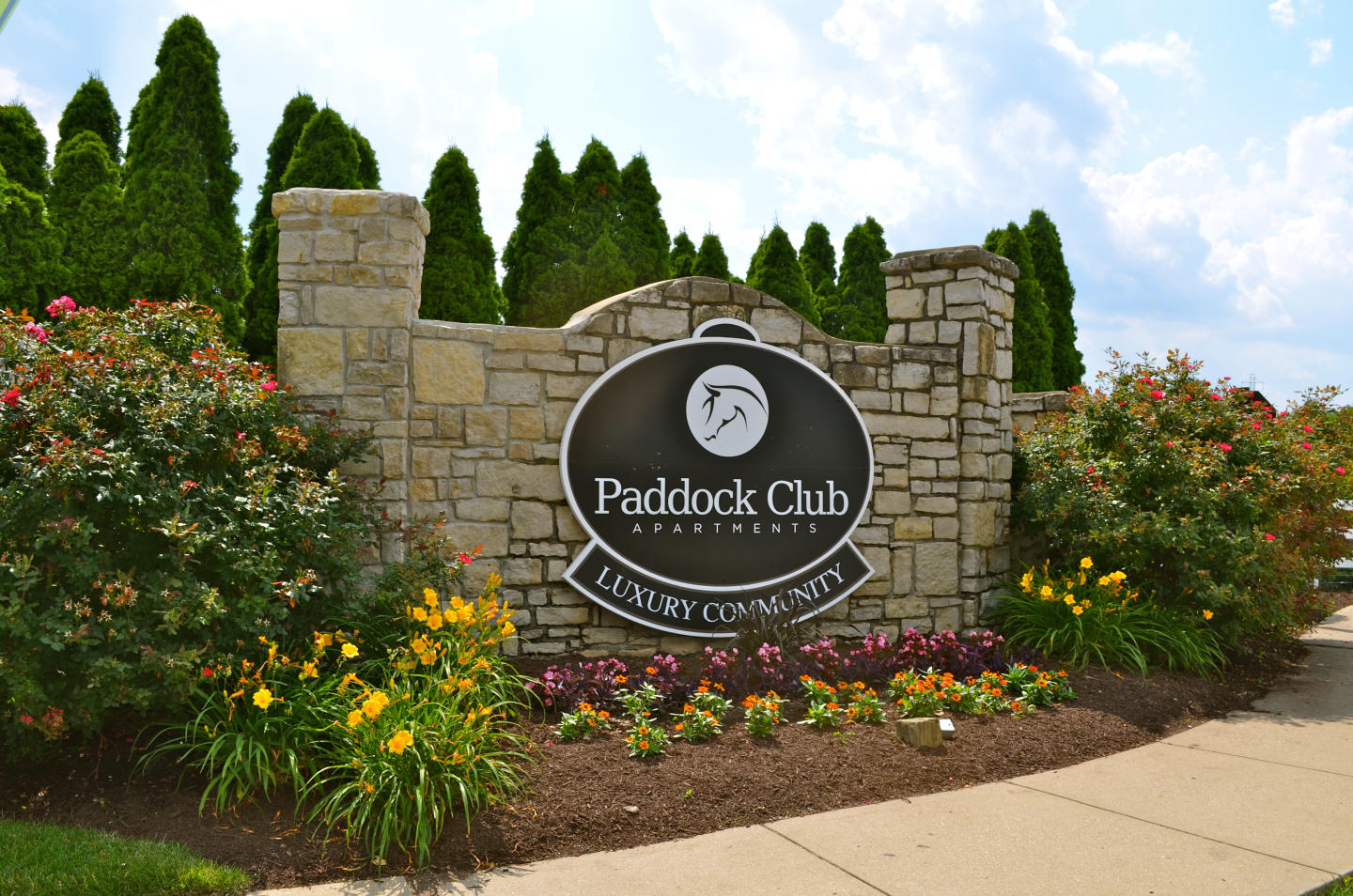 Paddock Club Apartments Image 8