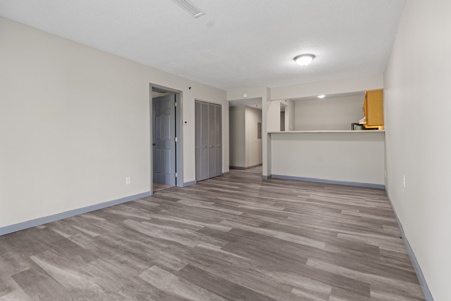 The Hill Apartments Image 7