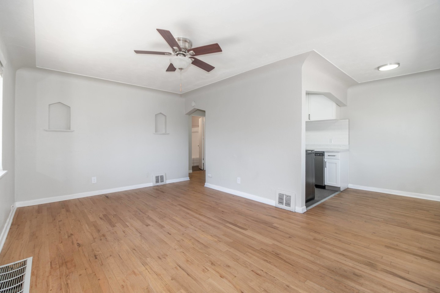 1695 Sheridan Boulevard Image 5