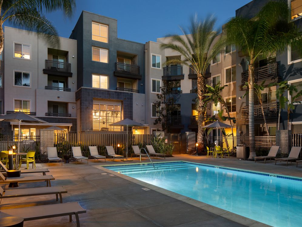 Avalon Warner Place Image 1