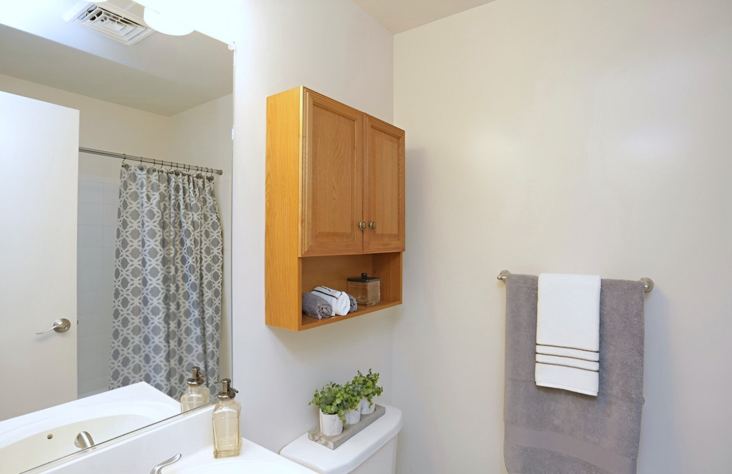 Capitol View Apartments Image 14