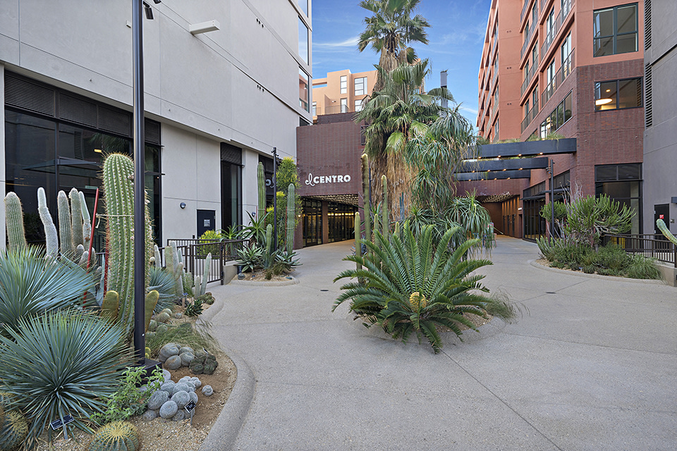 El Centro Apartments & Bungalows Image 2