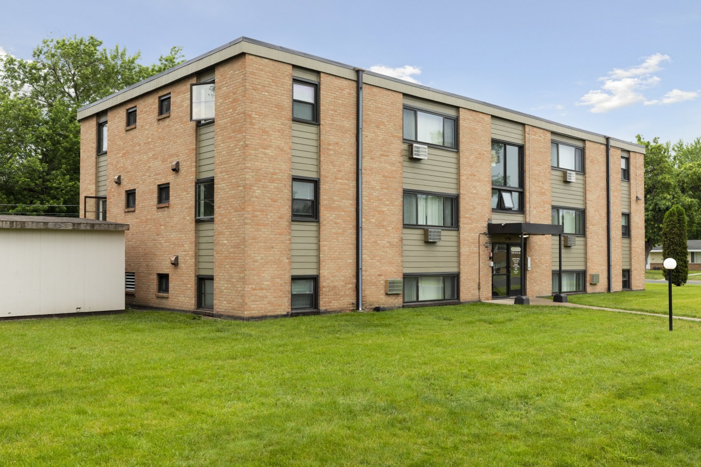 Northeast Villas Image 9