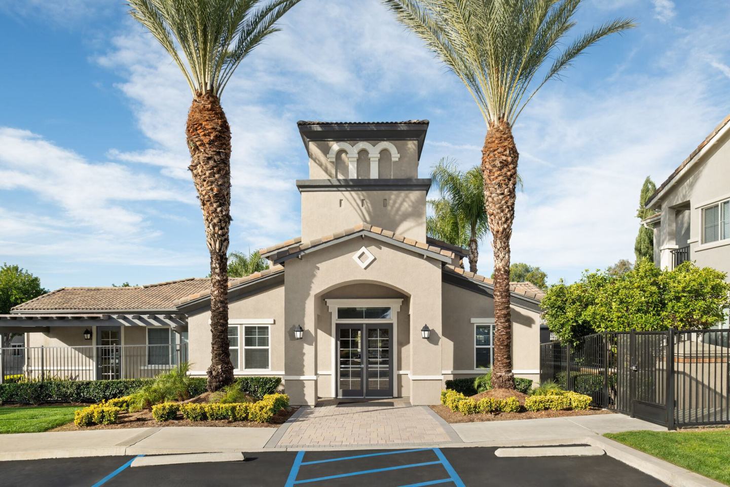Del Mar Apartments Image 17