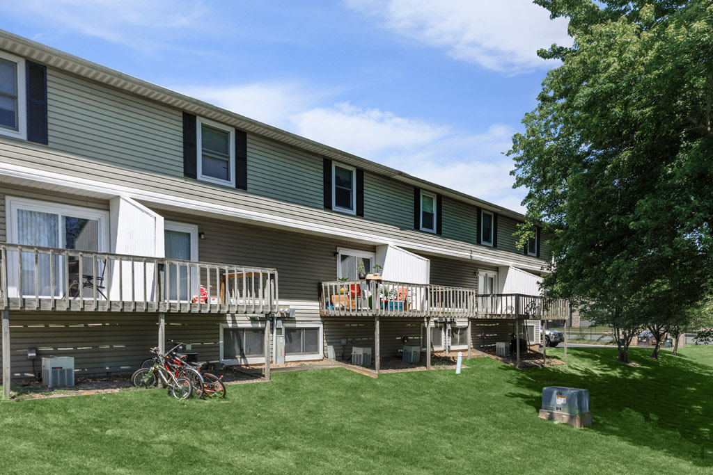 Townhouses on 10th Image 4