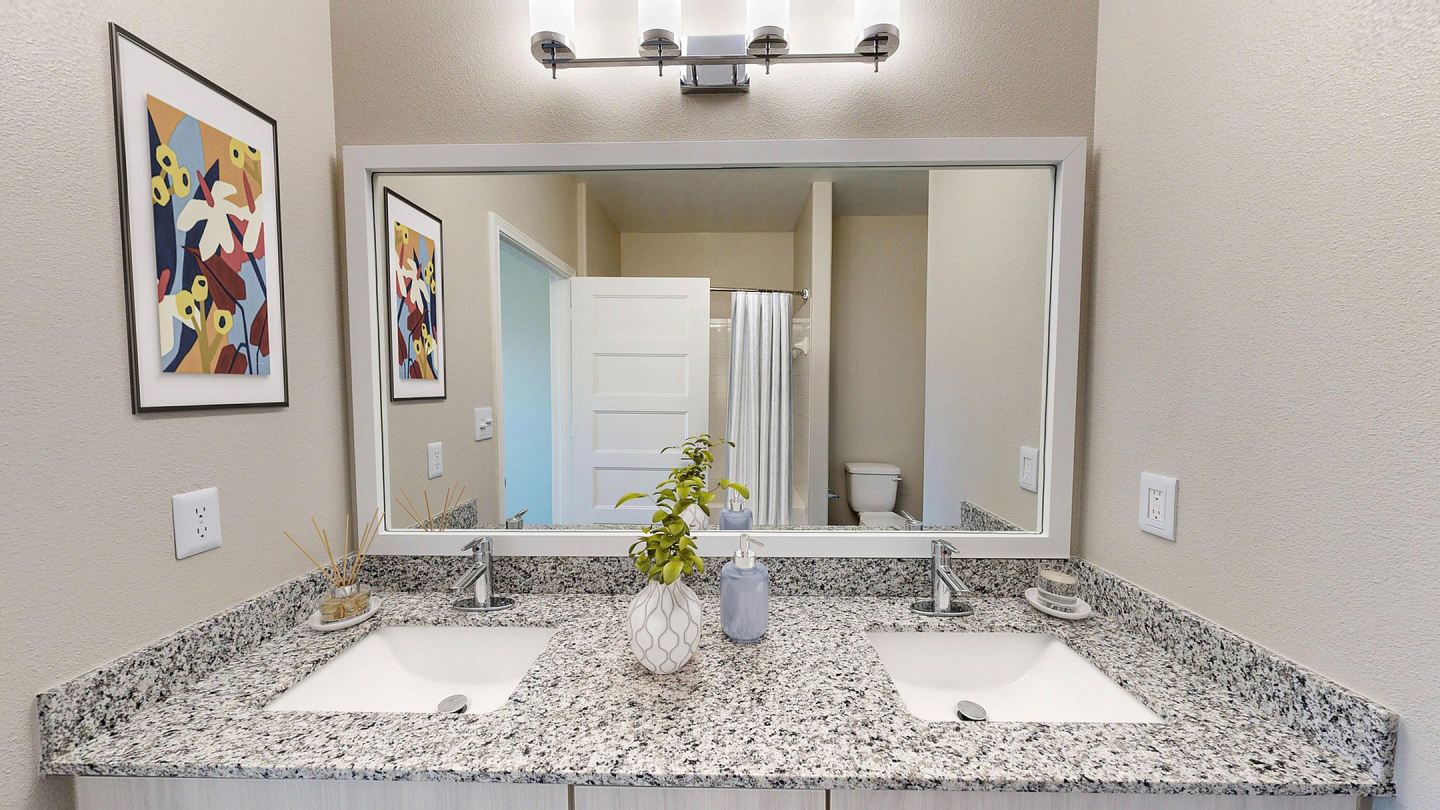 The Shores Apartments Image 8