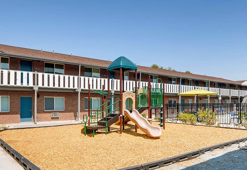 Lakewood Crossing Image 12