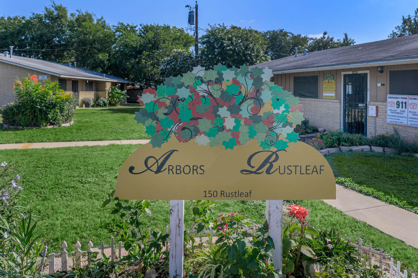 Arbors On Rustleaf Image 1