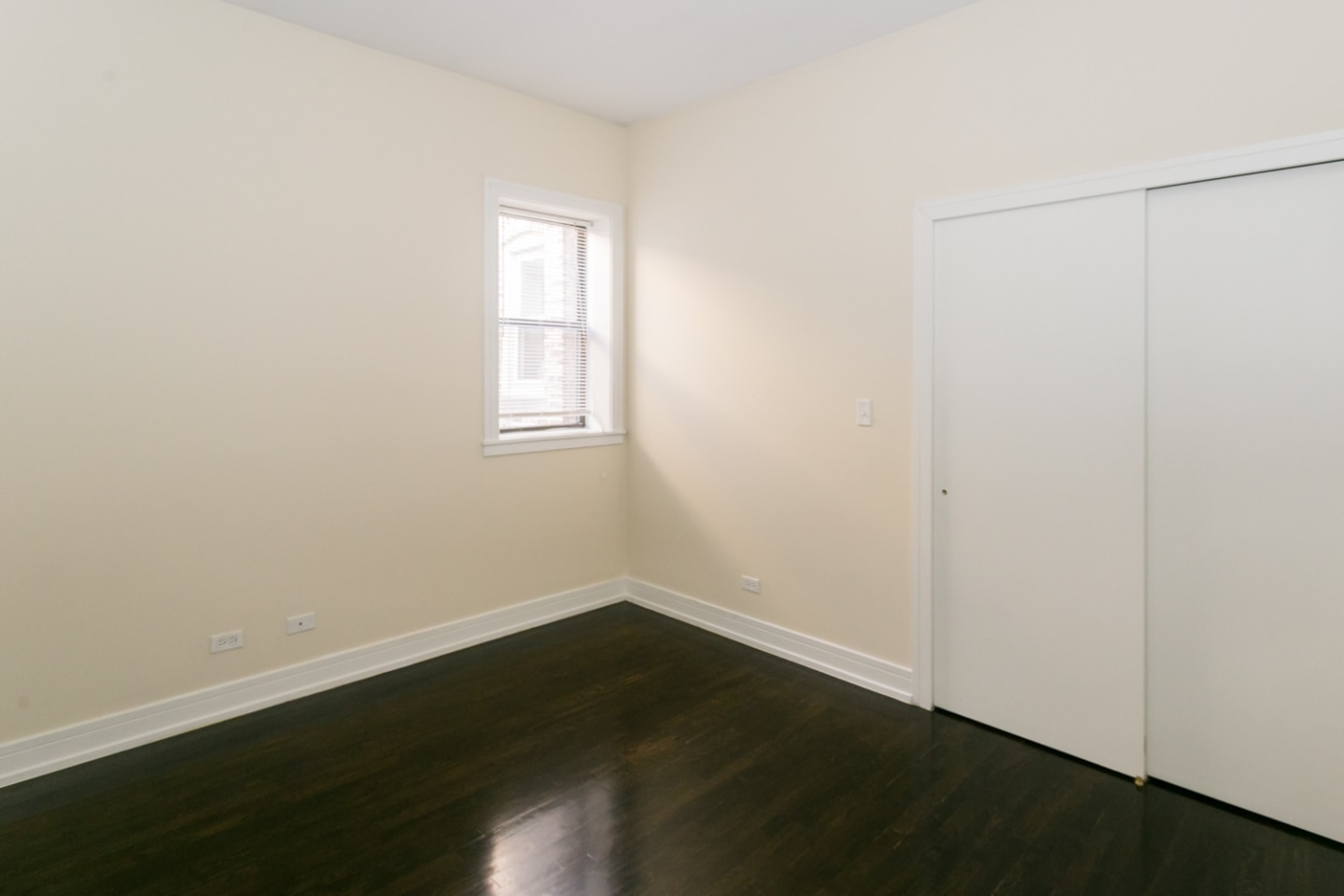 5118  S. Greenwood Image 17