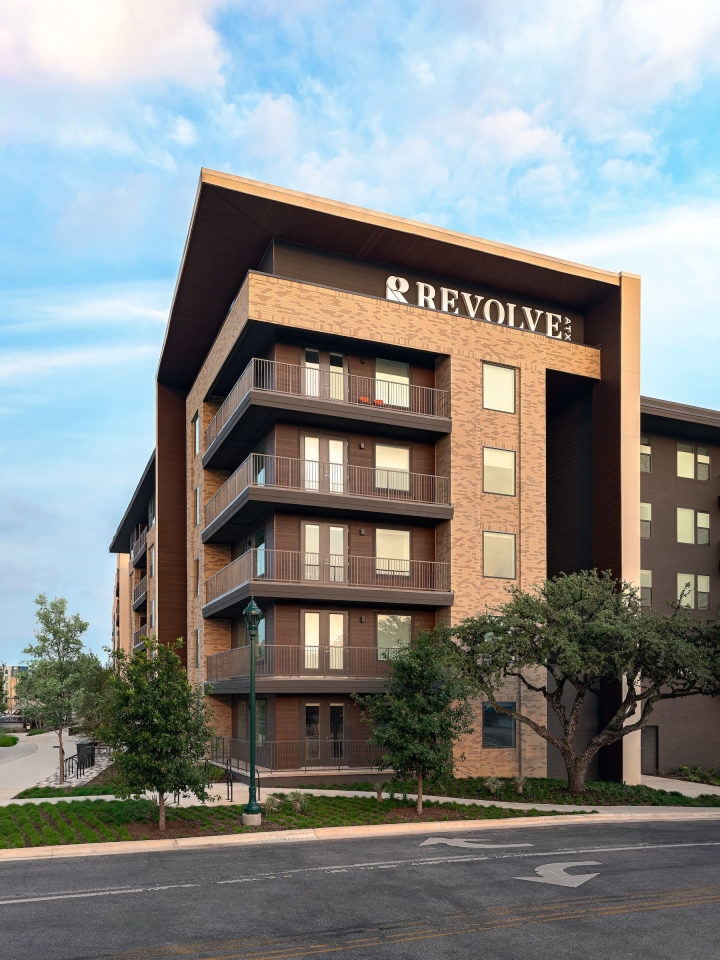 Revolve Image 2