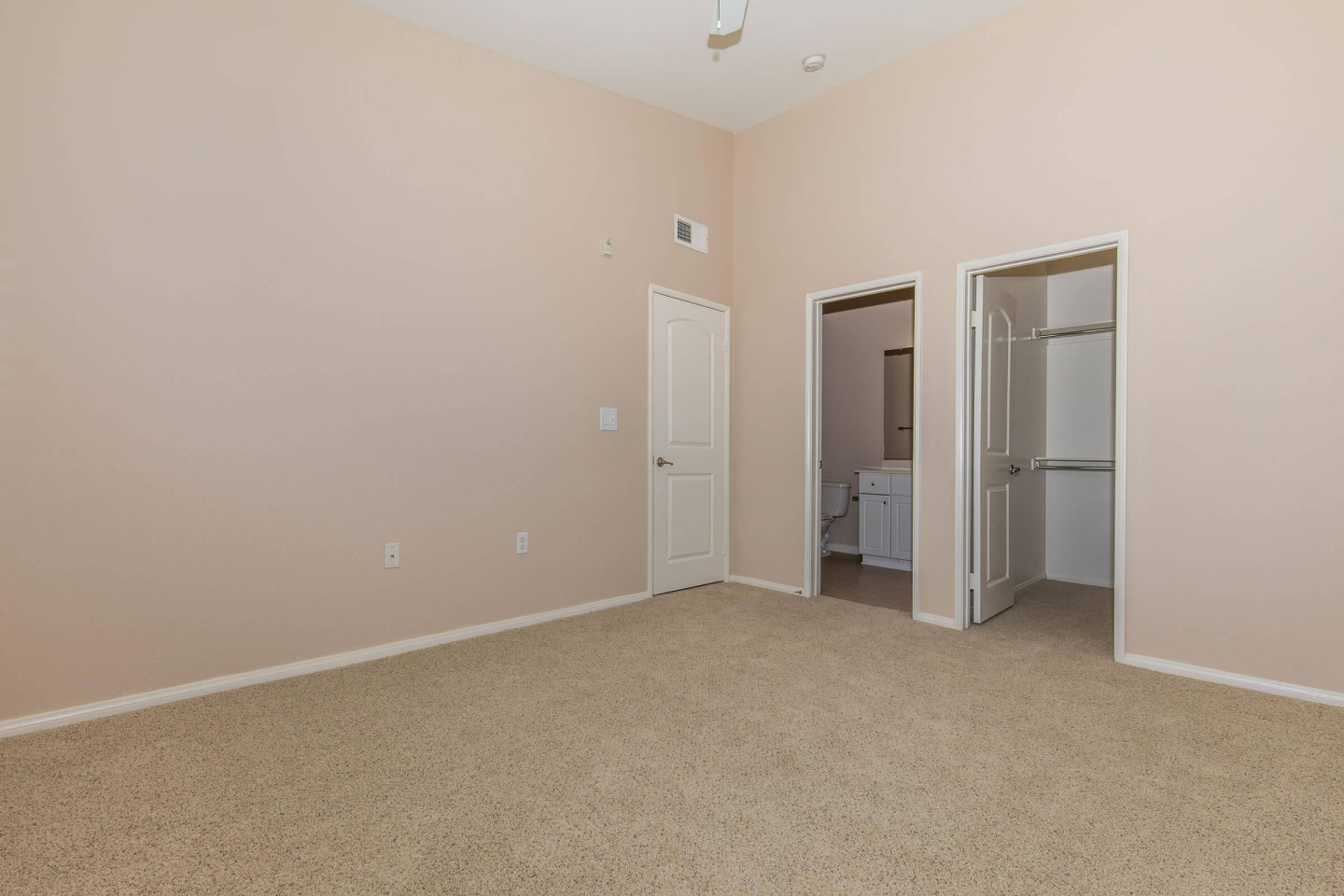 Meadow Square Apartment Homes - Affordable Housing Image 3