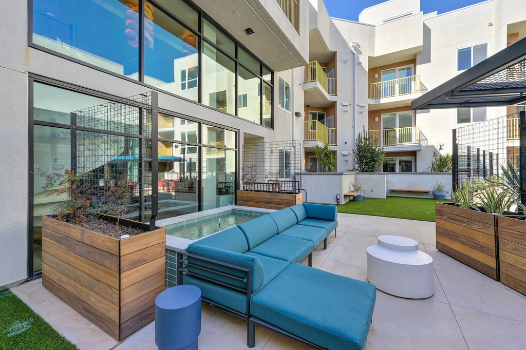 Begonia Place Image 17