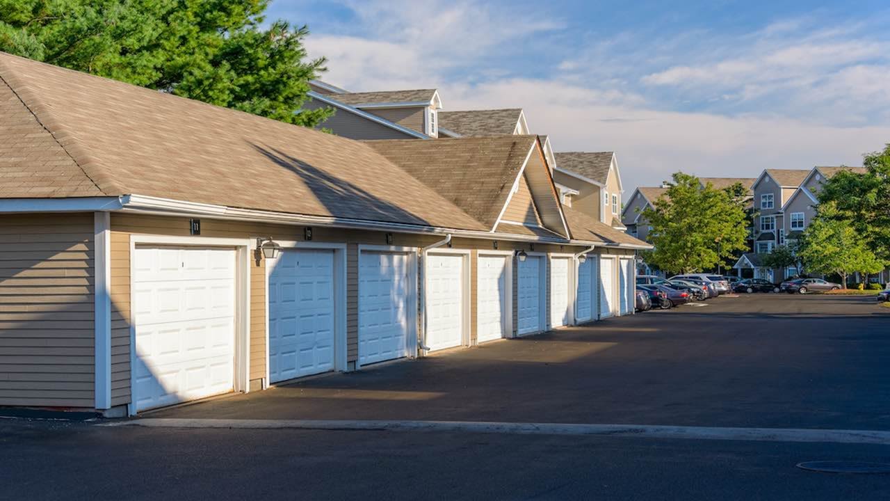 5 Hundred Falls Apartments Image 16