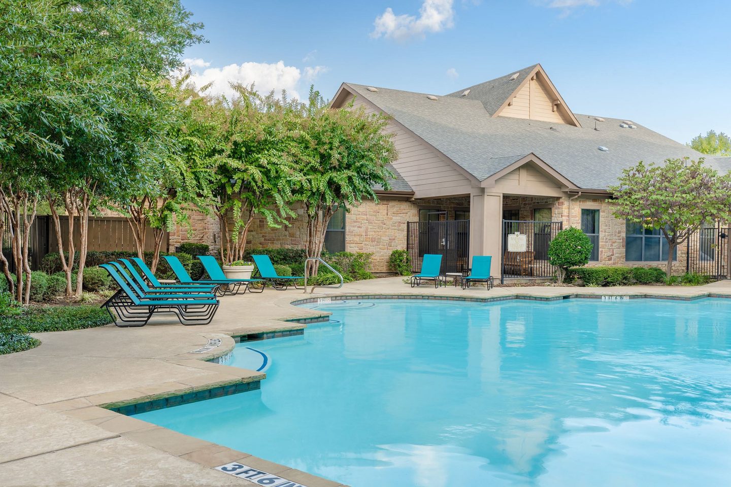 Lakeside Villas (Dallas) Image 7