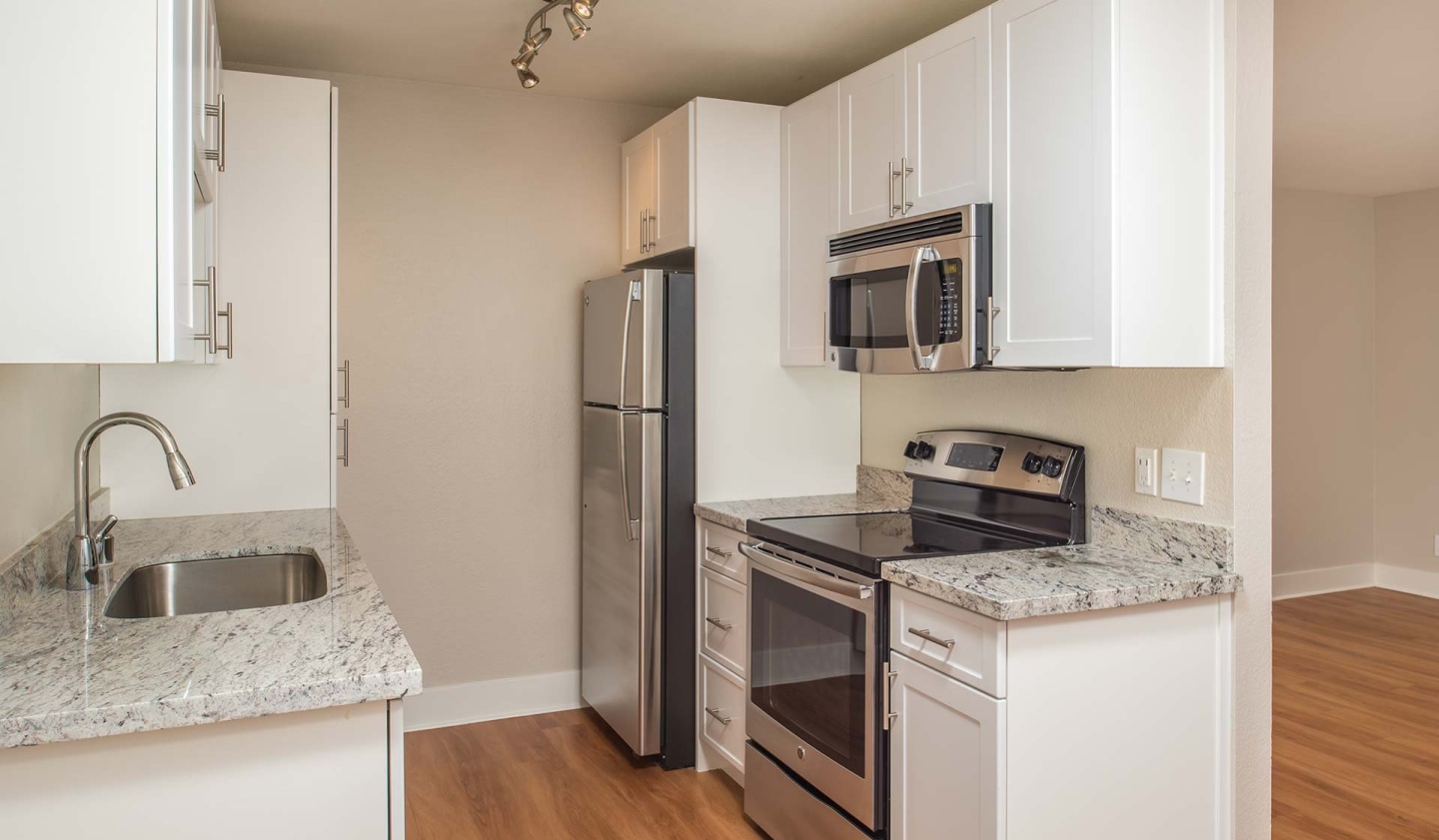 Pacifica Park Apartments Image 2