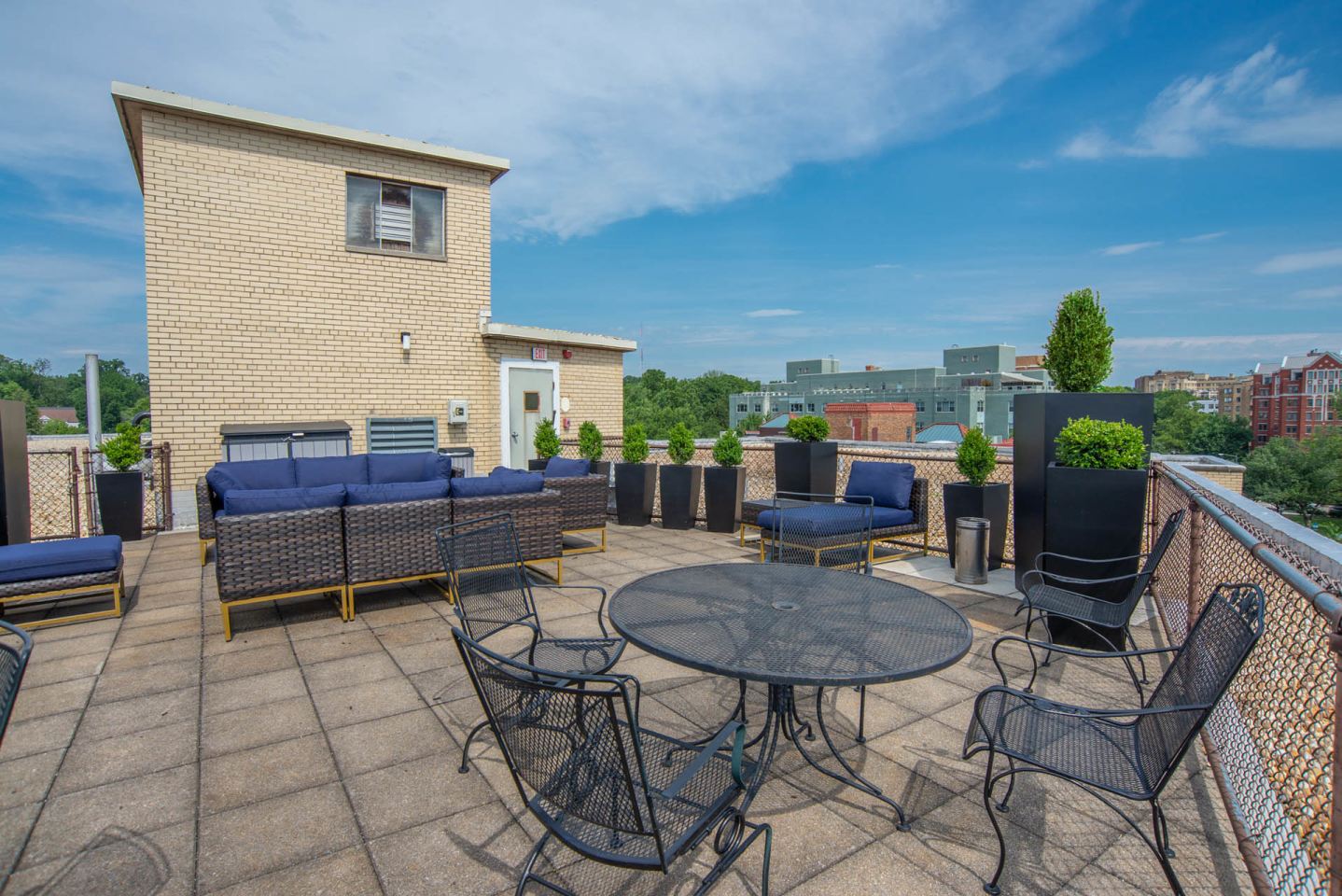Connecticut House Apartments Image 6