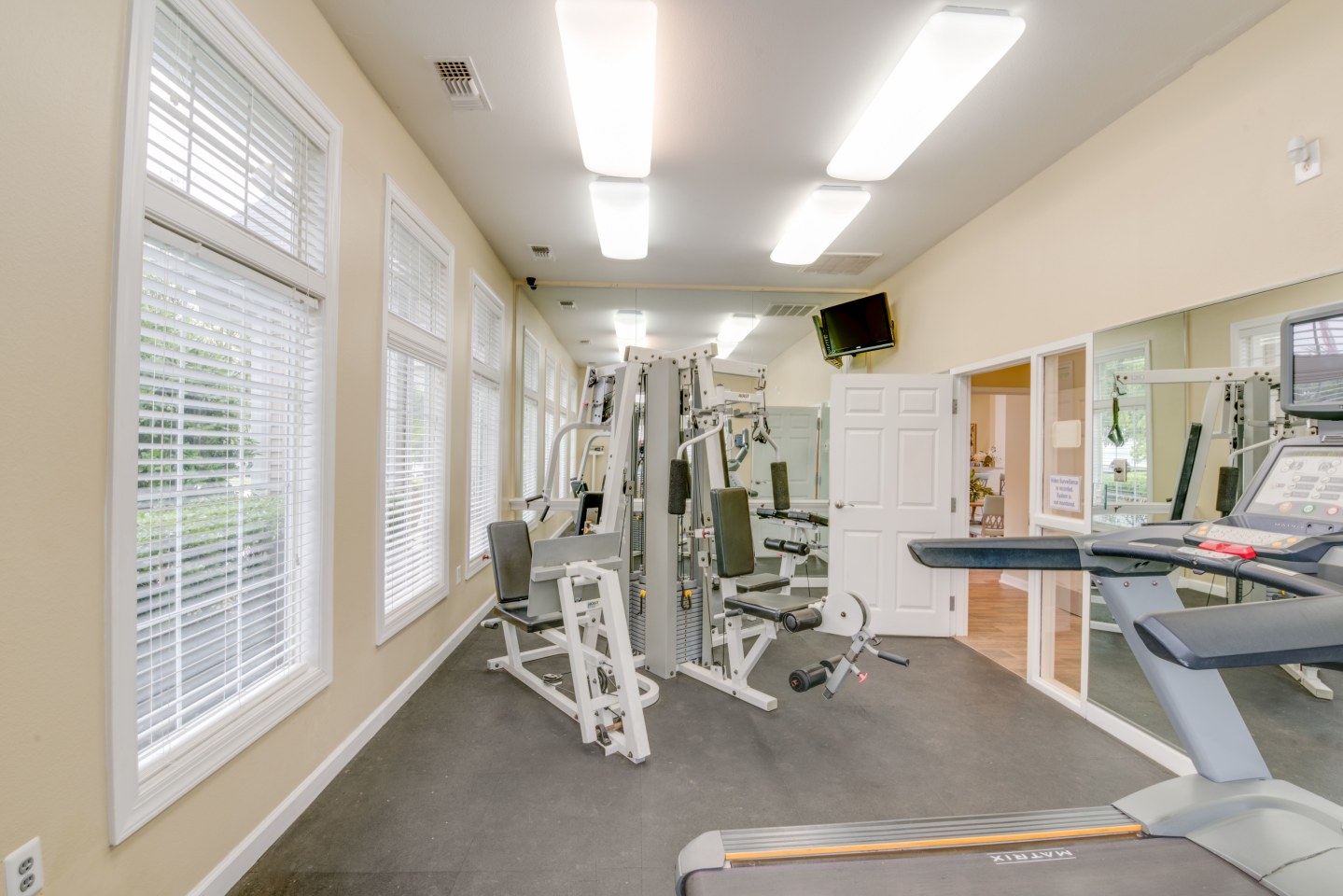 Somerset Pointe Image 16