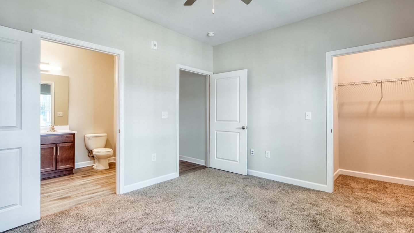 Austin Woods Apartment Homes Image 2