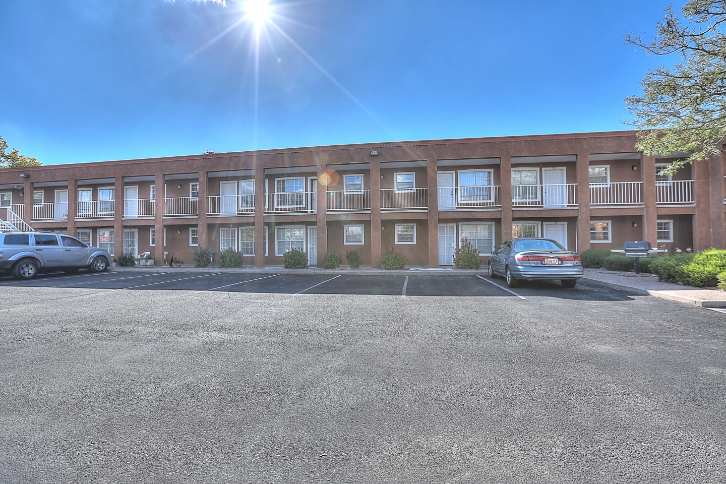 Hacienda Sur Apartments Image 1