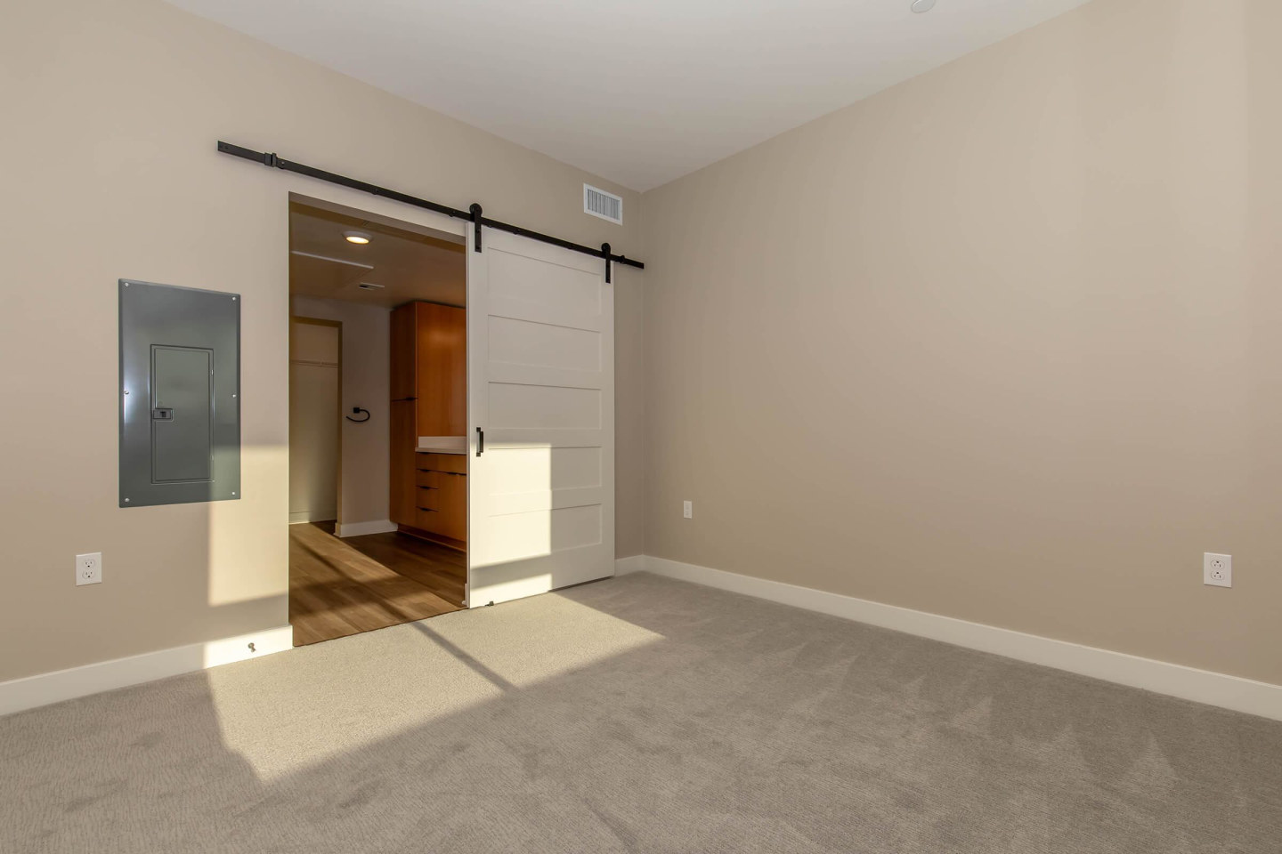 Link OC Apartments Image 151