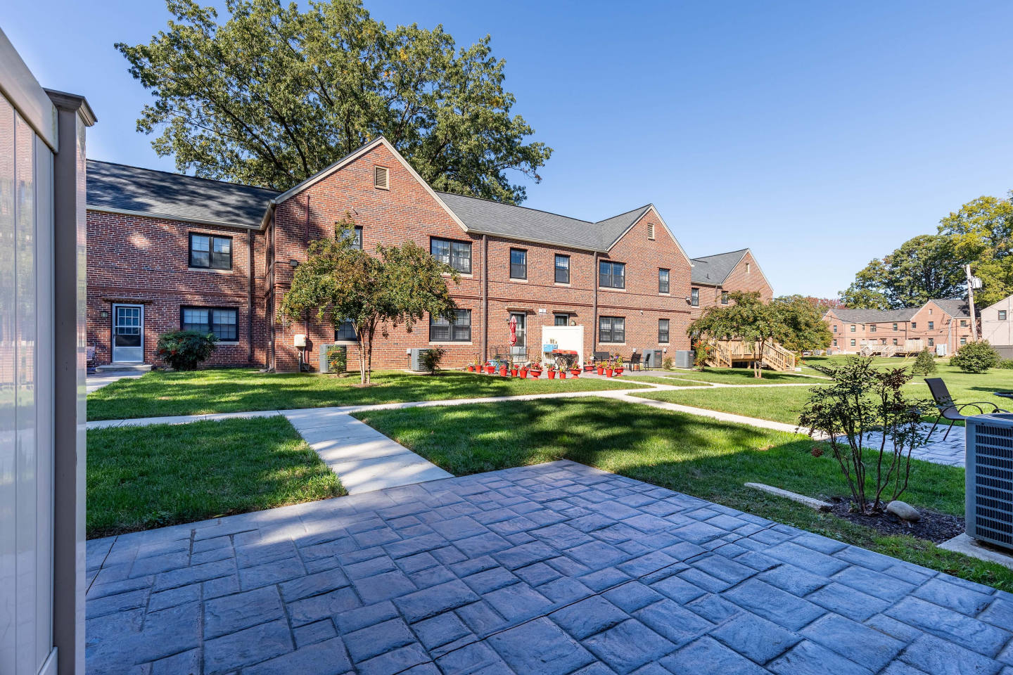 Stansbury Manor Image 23